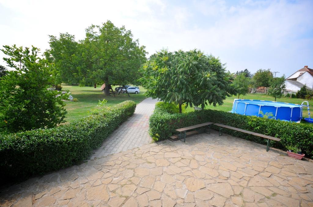 Gergely Tanya Hotel Garabonc Ngoại thất bức ảnh